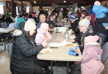 Familles et amis se retrouvent pour célébrer l’hiver à Welland